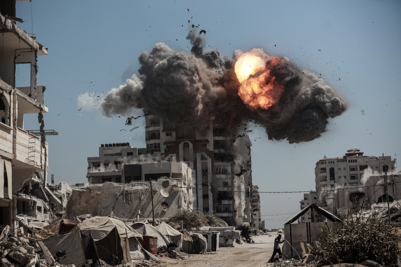 Image for the event titled: Sep 14: Muhanna Tower bombed