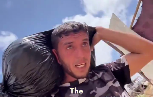 Thumbnail preview image for the video titled: Palestinians are risking their lives to retrieve bags of flour from their homes in danger zones like al-Shujaiyah after hearing about a temporary truce