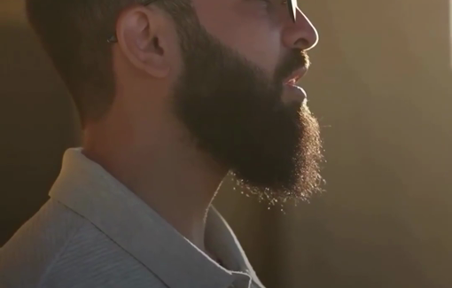 Thumbnail preview image for the video titled: Sheikh Jani Jafarawi mourns his brother killed journalist Saleh Jafarawi and recounts his days in Israeli captivity