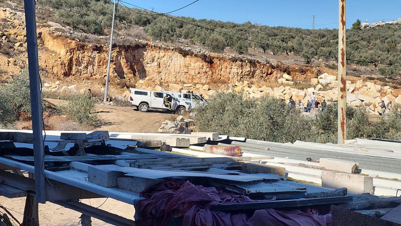 Thumbnail preview image for the video titled: Palestinian farmers were attacked and physically assaulted by settler groups in the Jabal Sabih area of Beita, south of Nablus