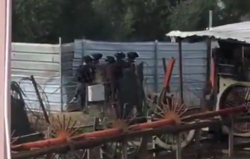 Thumbnail preview image for the video titled: Israeli police launch an arrest campaign and raid homes in the village of Tarabin al-Sana