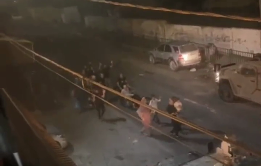 Thumbnail preview image for the video titled: Palestinian families from Jenin camp fleeing in fear by the violence inflicted by the Israeli soldiers