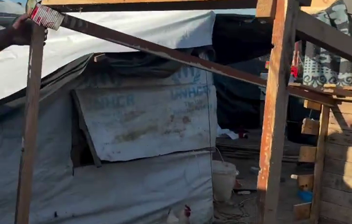 Thumbnail preview image for the video titled: Using very basic materials, displaced Palestinians creatively made a water heater