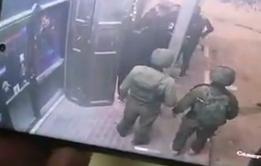 Thumbnail preview image for the video titled: Israeli forces stormed Yatta with over 22 military vehicles, “arrested” more than 30 Palestinians in the city center