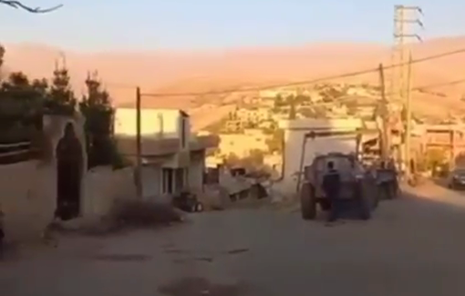 Thumbnail preview image for the video titled: Residents of Beit Jinn fleeing their village in dear of the Israeli army