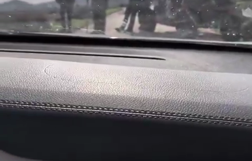 Thumbnail preview image for the video titled: Settlers blocking children returning to Marajam from school in Duma