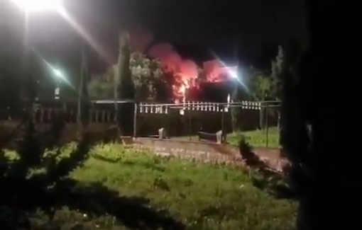 Thumbnail preview image for the video titled: Gangs of Israeli terorist settlers burn down Palestinian homes in the village of Silat ad-Dhahr, attempting to burn families alive