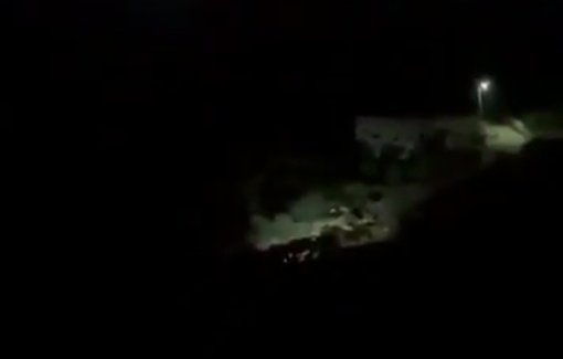 Thumbnail preview image for the video titled: Gangs of settlers violently attacked Palestinians residents in the town of Qusra