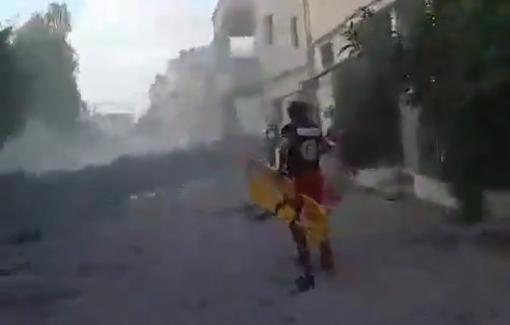 Thumbnail preview image for the video titled: The Israeli Air Force destroyed an entire low-rise building in Tyre under the pretext that it housed a Hezbollah headquarters.