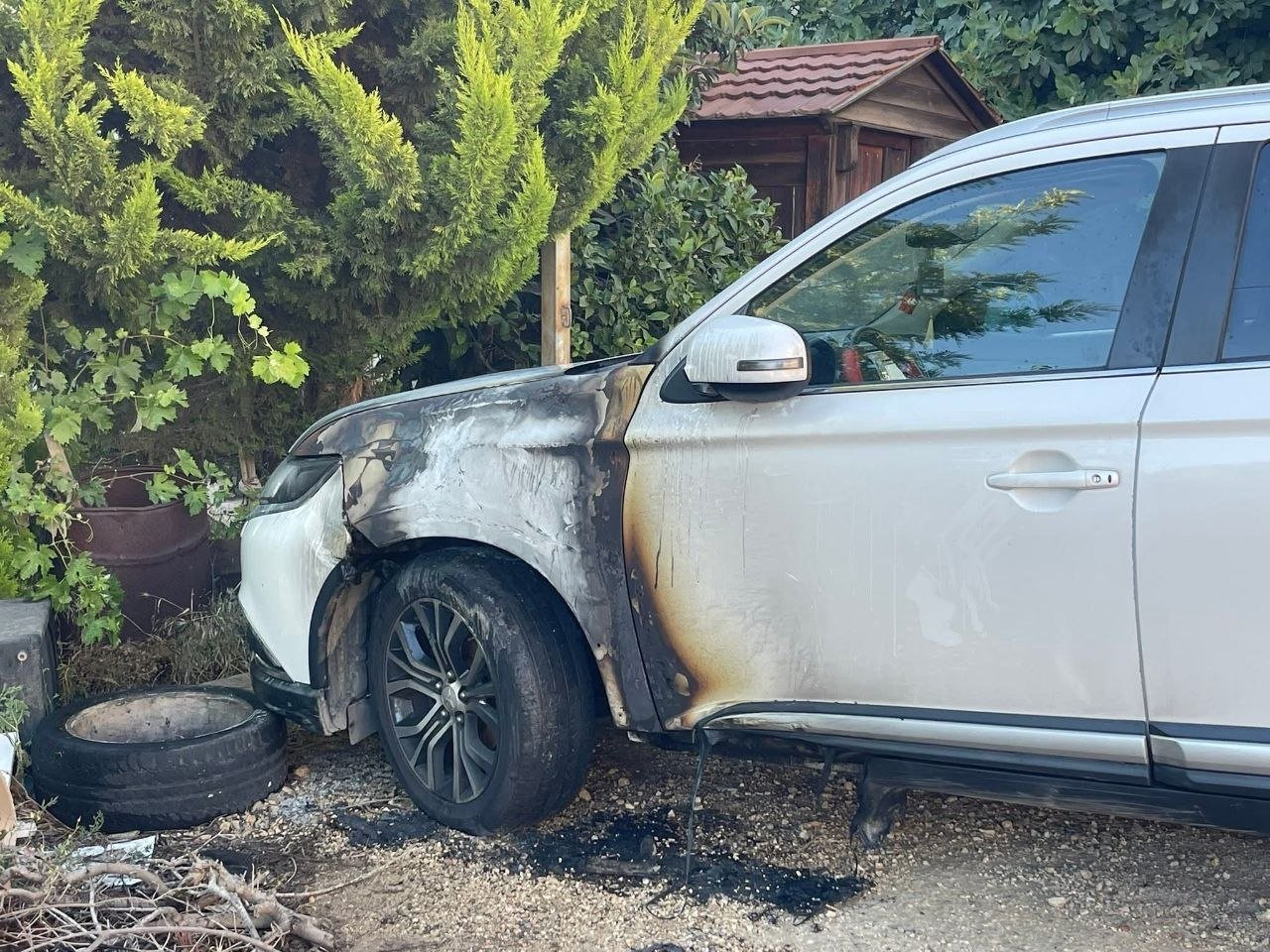 Thumbnail preview image for the video titled: Israeli settlers broke into Umm Safa and set fire to vehicles belonging to the village council head and his brother