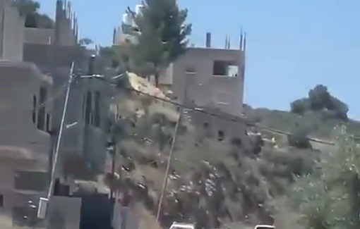 Thumbnail preview image for the video titled: Gangs of settlers invading Huwara to carry out a pogrom