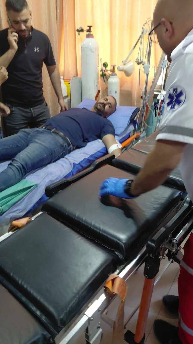 Thumbnail preview image for the video titled: A Palestinian man injured during the pogrom carried out by Israeli settlers and soldiers in Huwara