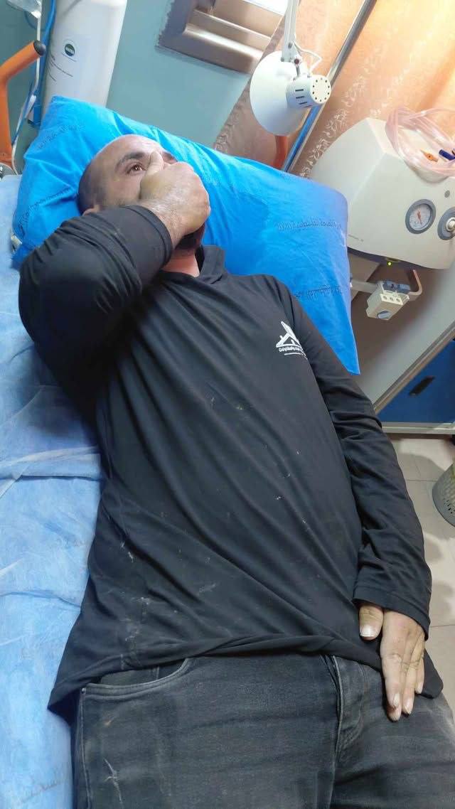 Thumbnail preview image for the video titled: A Palestinian man injured during the pogrom carried out by Israeli settlers and soldiers in Huwara