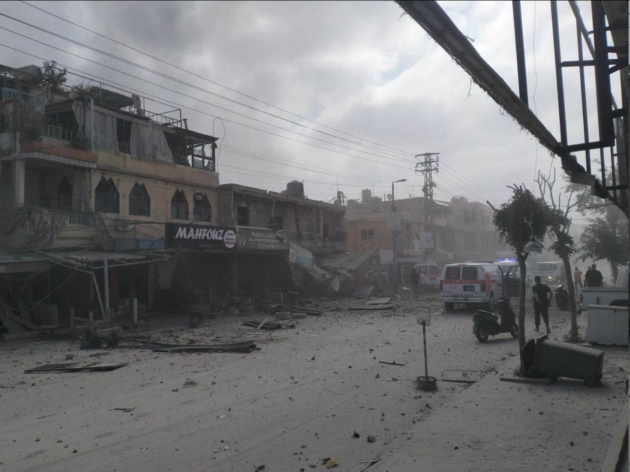 Thumbnail preview image for the video titled: Damage to building in Tyre / Sour following Israeli strikes