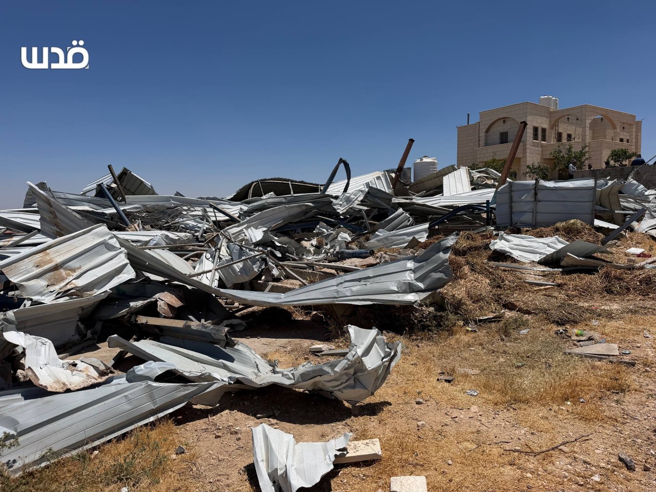 Thumbnail preview image for the video titled: Israeli occupation bulldozers continue demolition operations in the Aghziwa area east of Yatta