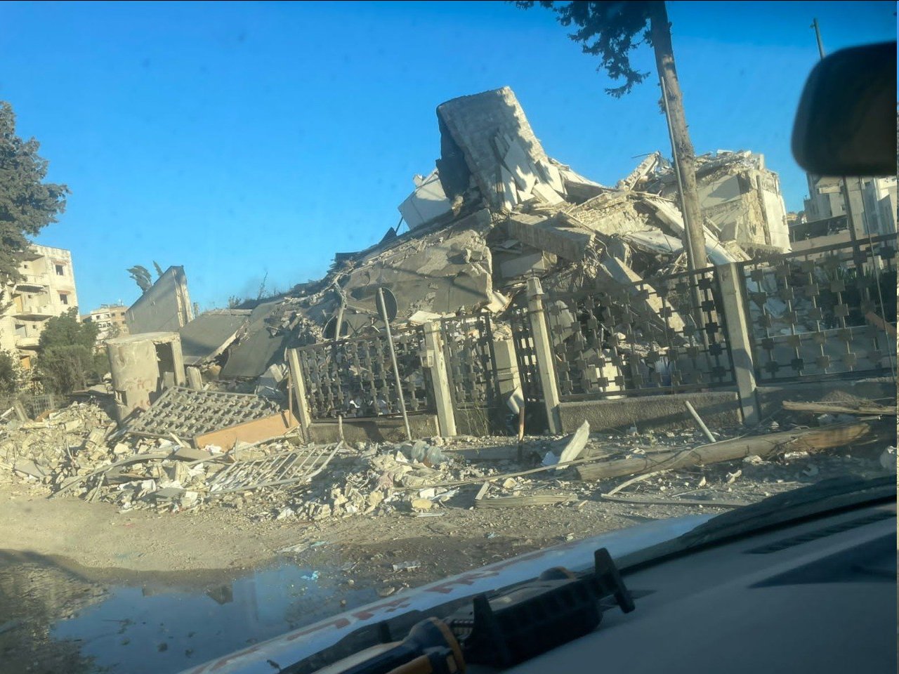 Thumbnail preview image for the video titled: Israeli airstrike detroyed the Banque du Liban building in Nabatieh