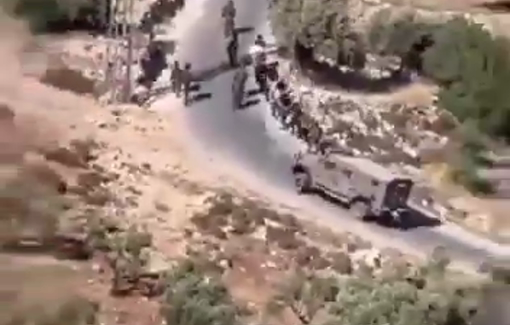 Thumbnail preview image for the video titled: Isreli forces arrested 11 Palestinians, including a child, after detaining them during a settler attack on the village of Burqa