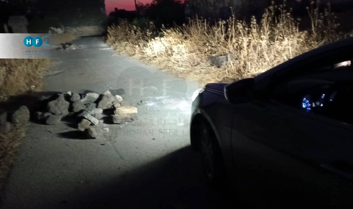 Thumbnail preview image for the video titled: Abidin residents blocked roads around the village to prevent Israeli troops from moving through the Yarmuk Basin