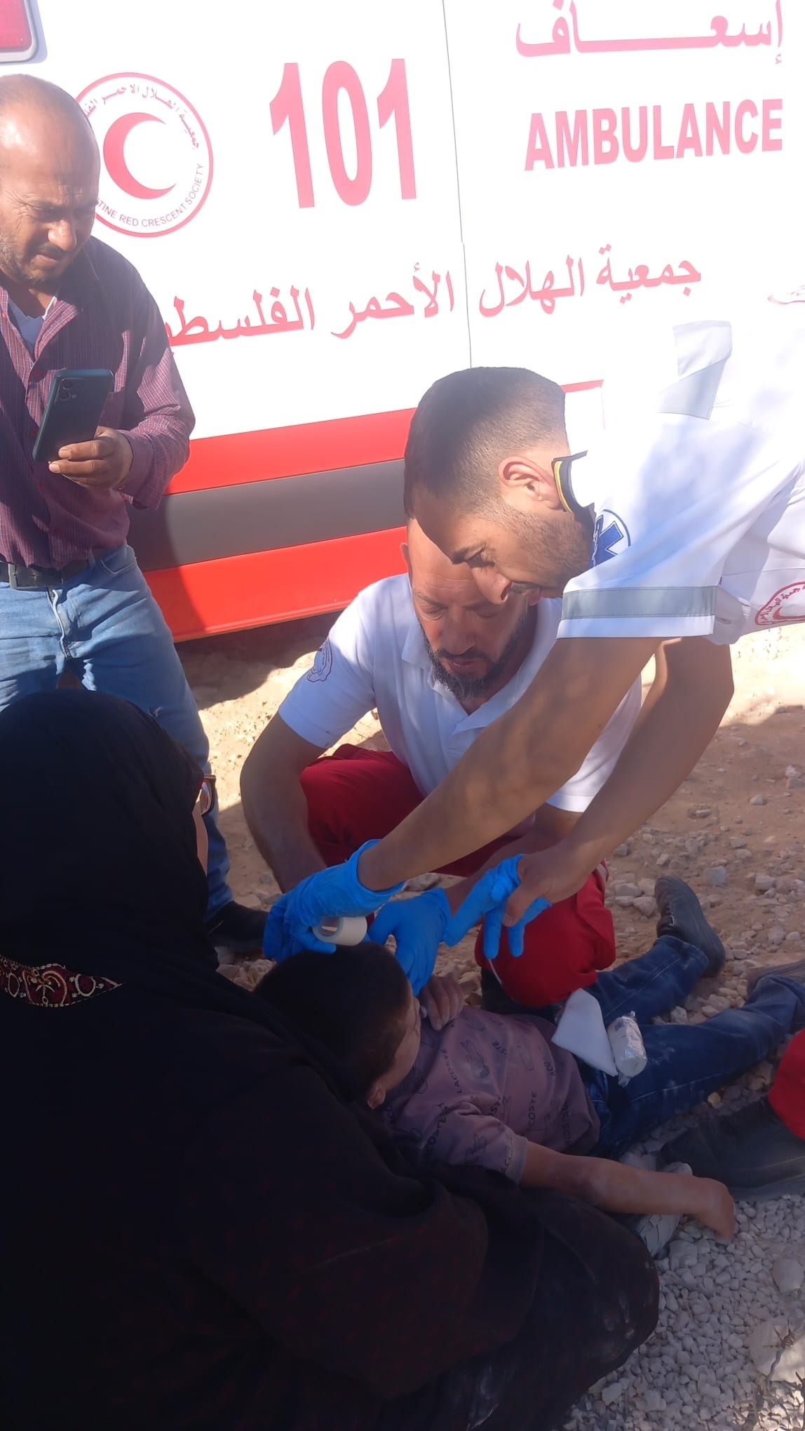 Thumbnail preview image for the video titled: In Huwara, a children was pepper wounded and sprayed by Moshe Bialystocki and was taken to hospital
