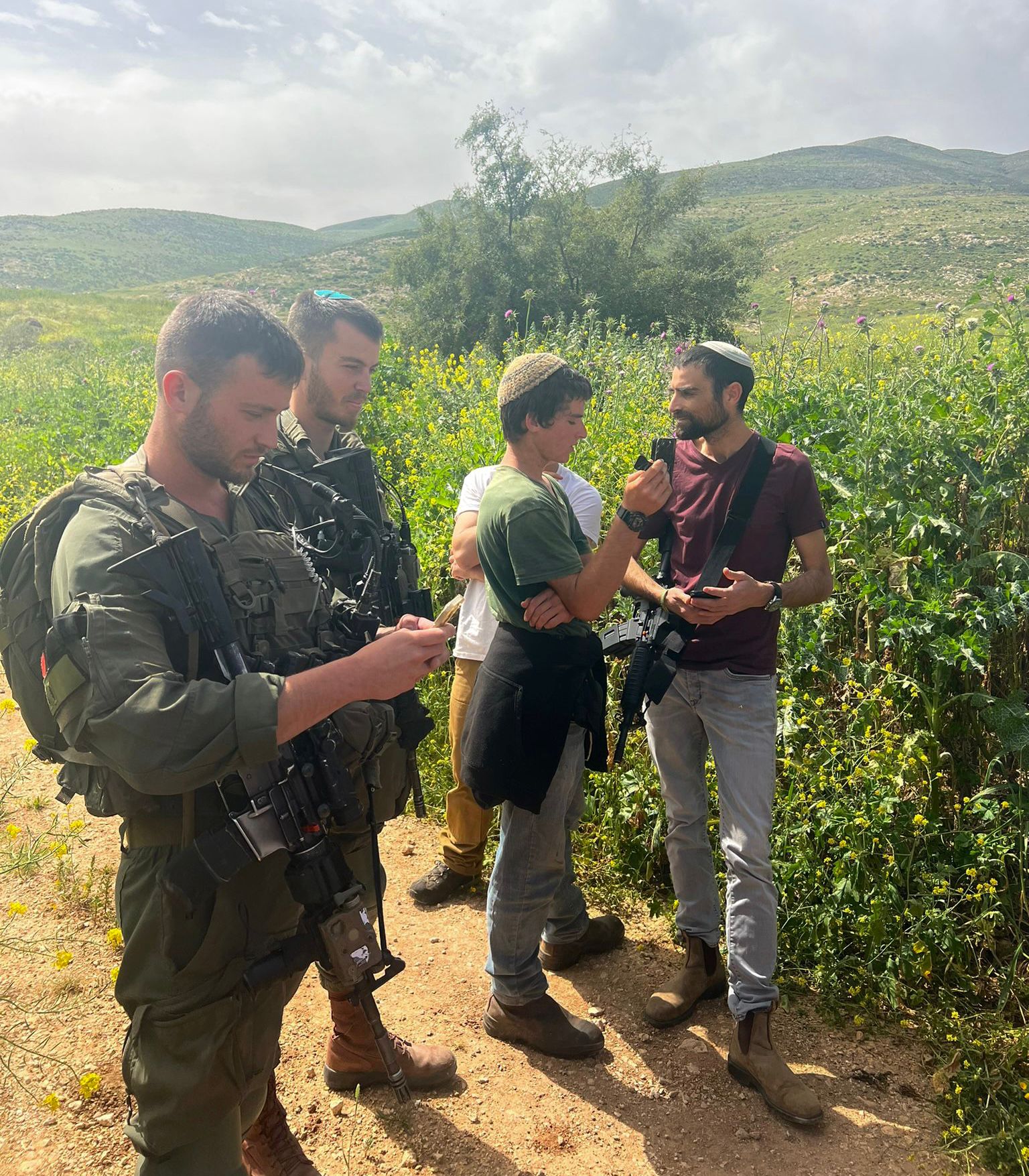 Thumbnail preview image for the video titled: David Sharvit and soldiers prevent a Palestinian family of Ein Shibli to return to its home