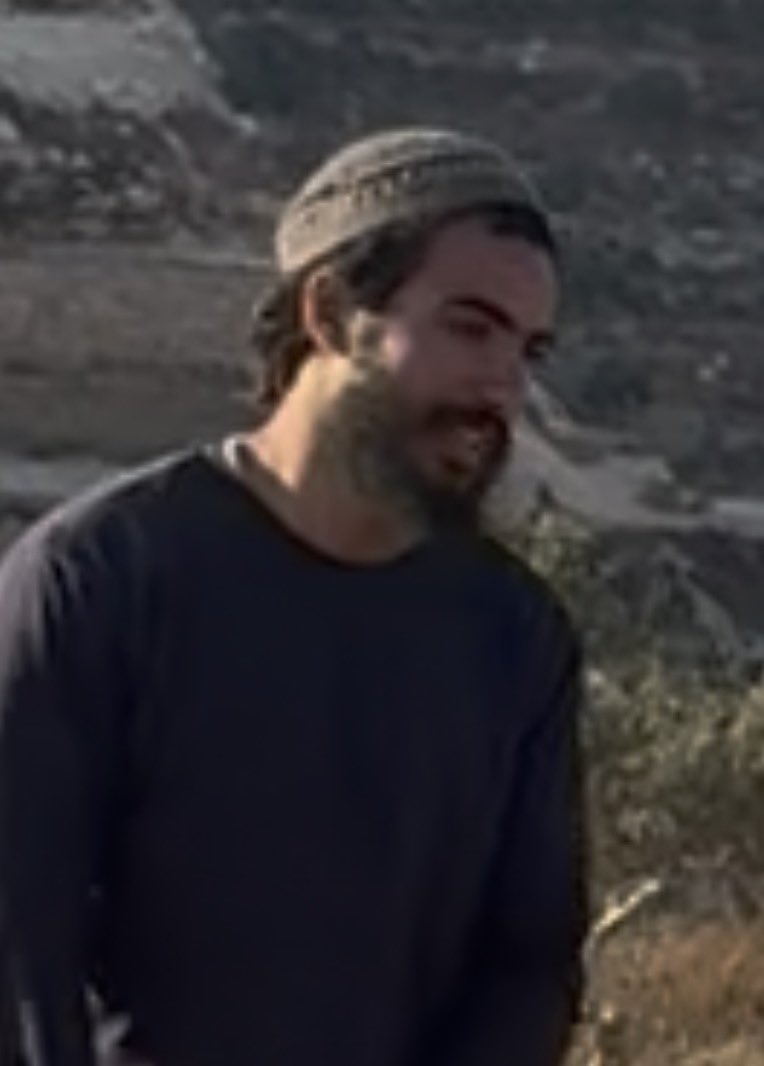 Thumbnail preview image for the video titled: These are the settlers who laid siege to the Palestinian house in Qusra, even blocking ambulance