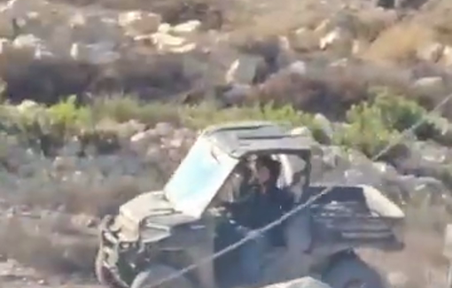 Thumbnail preview image for the video titled: Two weeks after the siege of Qusra houses began, the settlers are still on the hill
