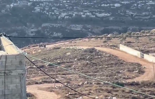 Thumbnail preview image for the video titled: Two weeks after the siege of Qusra houses began, the settlers are still on the hill