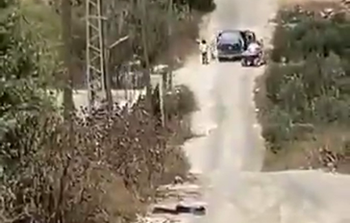 Thumbnail preview image for the video titled: In a coordinated operation, Israeli settlers invading Qusra in several pick-ups