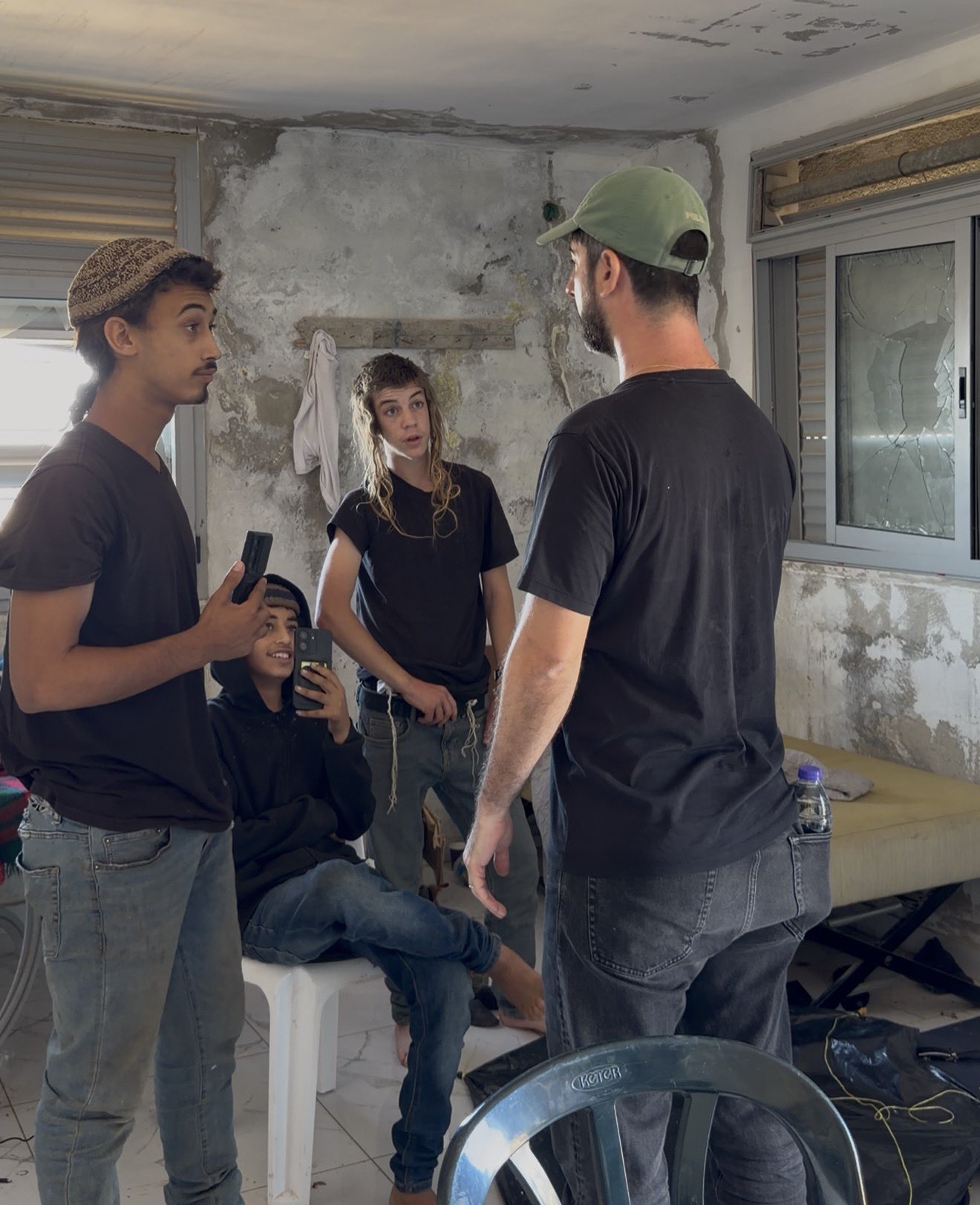 Thumbnail preview image for the video titled: Teen settlers toke over the Abu Youssef's home in Qusra
