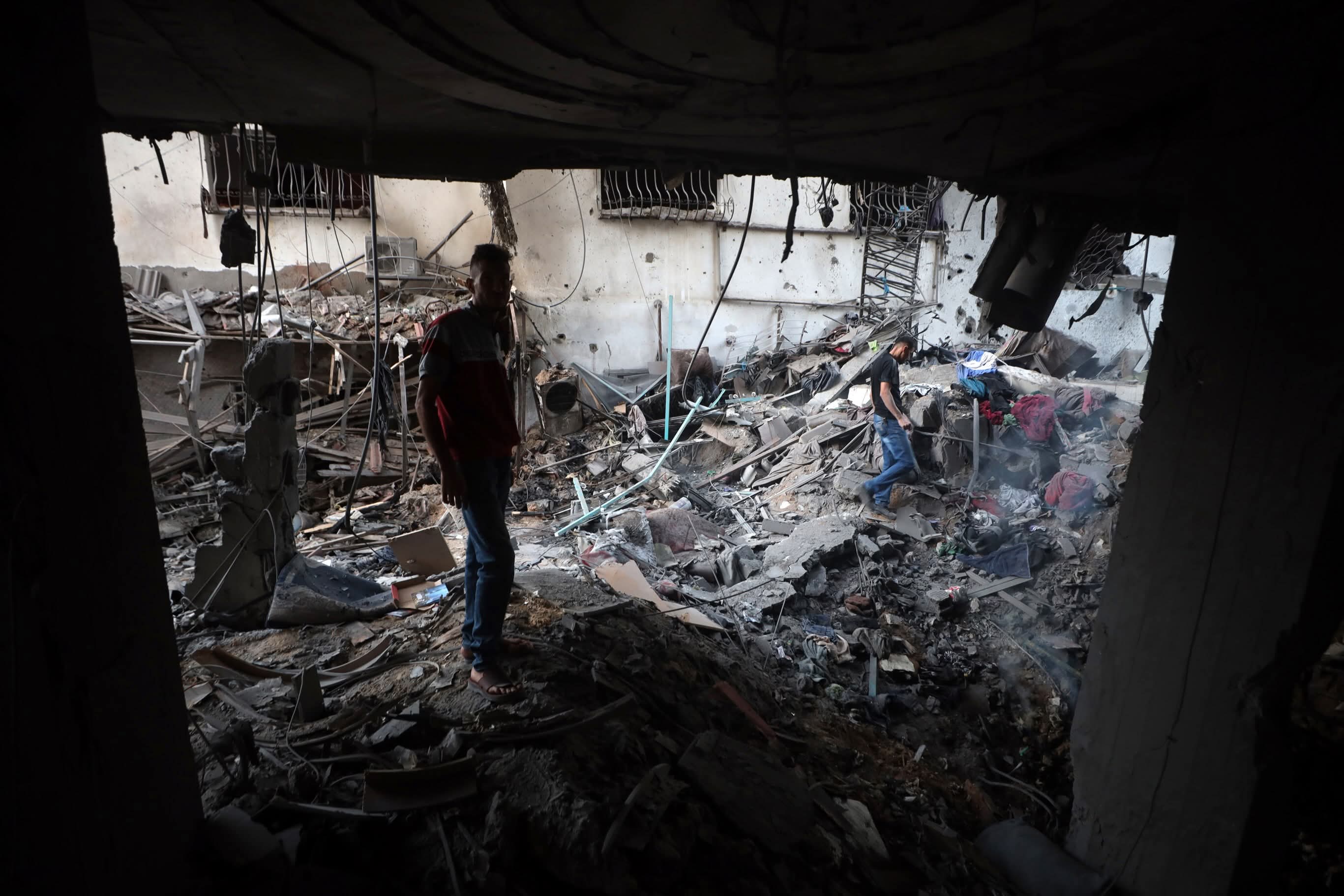 Thumbnail preview image for the video titled: Extensive destruction of residential building bombed by Israel in western Gaza City