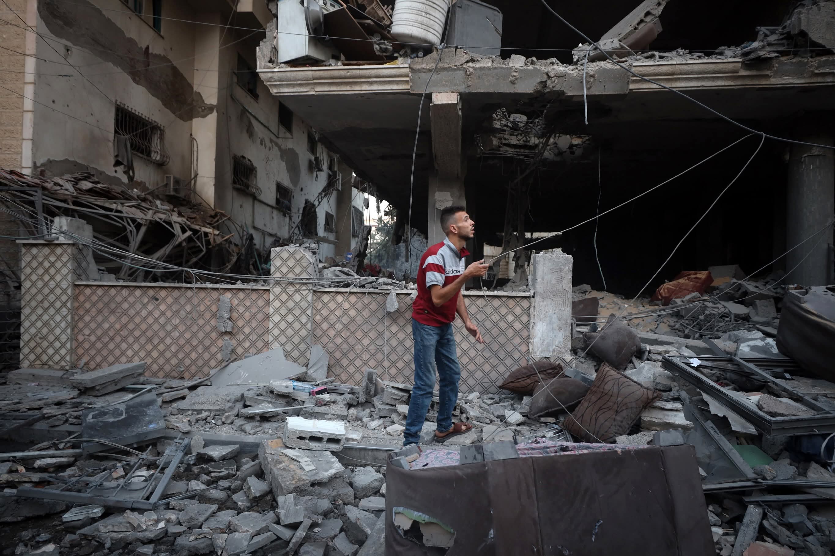 Thumbnail preview image for the video titled: Extensive destruction of residential building bombed by Israel in western Gaza City