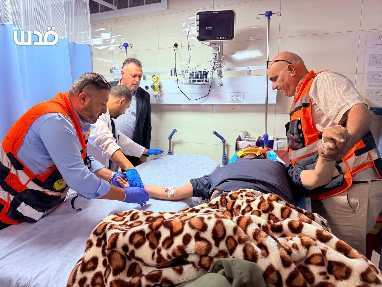 Thumbnail preview image for the video titled: Journalist Jaafar Shtayyeh injured by settlers during their attack against the olive pickers in Aqraba