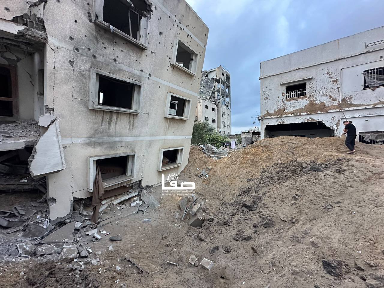 Thumbnail preview image for the video titled: Damage following Israeli bombing of houses across Gaza City
