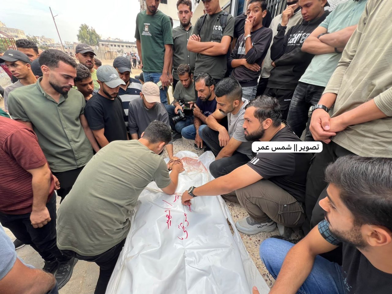 Thumbnail preview image for the video titled: Funeral of young photojournalist killed by Israeli strike in Gaza City