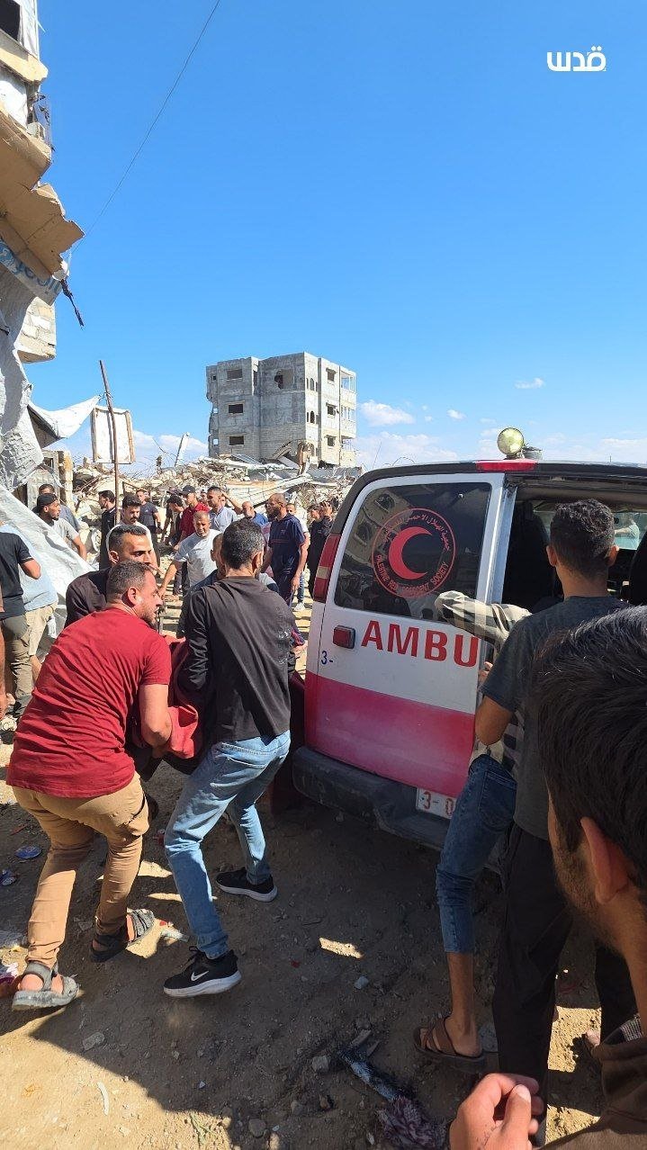 Thumbnail preview image for the video titled: Civilians carry casualties to ambulance following deadli Israeli strike in Sheikh Radwan