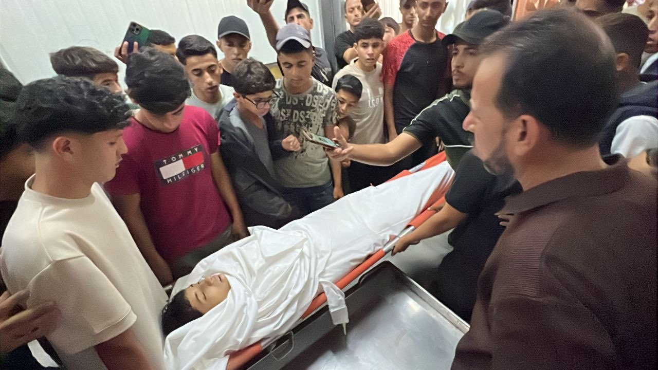 Thumbnail preview image for the video titled: Body of child killed by Israeli gunfire in Khan Younis