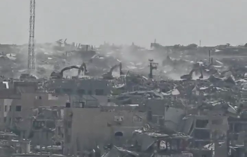 Thumbnail preview image for the video titled: Israeli excavators continue demolishing homes in east Khan Younis