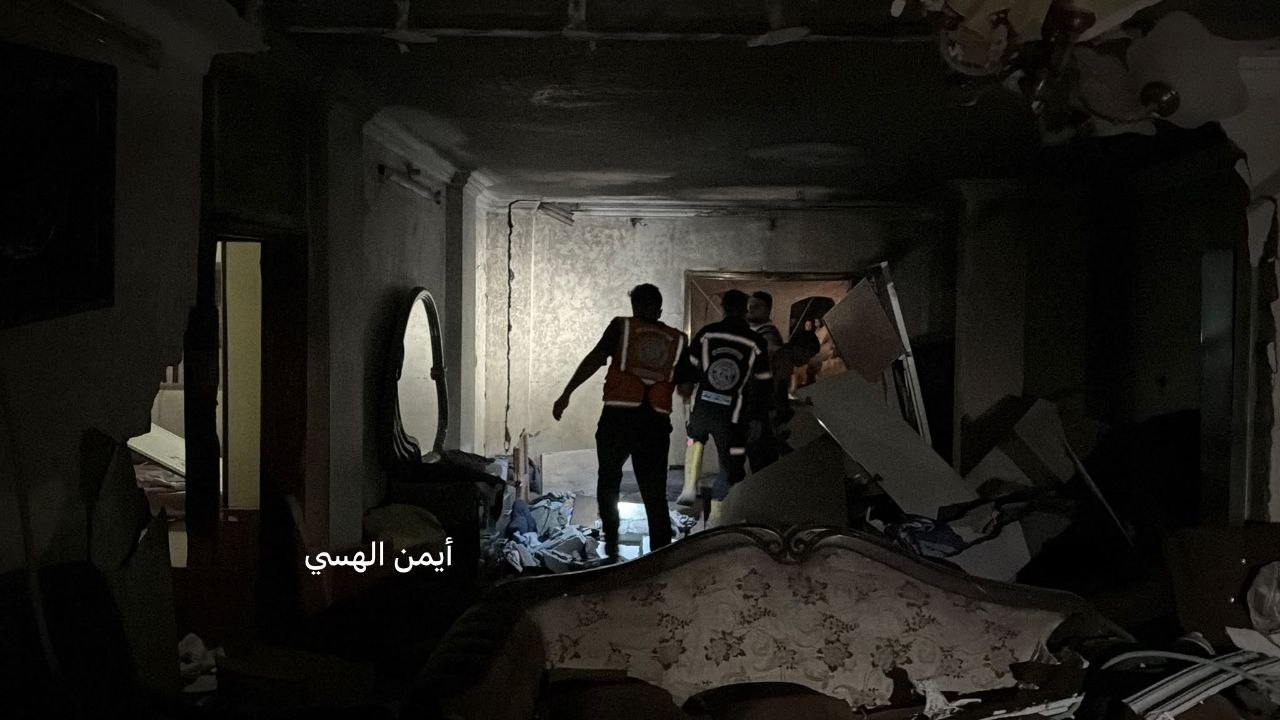 Thumbnail preview image for the video titled: Rescue efforts following deadly Israeli bombing of the Yasin family apartment