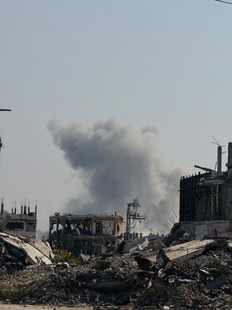 Thumbnail preview image for the video titled: Israeli froces blow more buildings in North Gaza