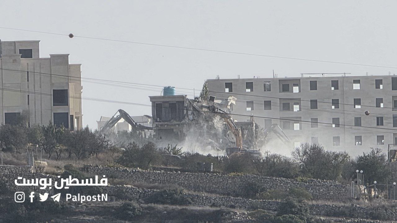 Thumbnail preview image for the video titled: Israeli excavator demolishing Foursa al-Hawa home in a retaliation campaign