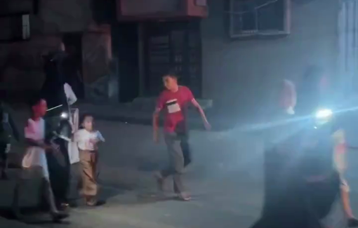 Thumbnail preview image for the video titled: Families evacuate Nuseirat market area ahead of Israeli bombing of residential block