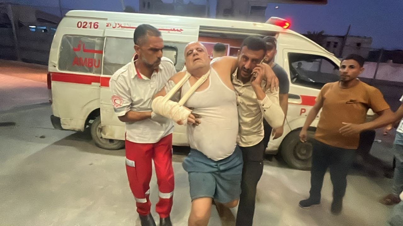 Thumbnail preview image for the video titled: Injuries following Israeli drone strike on Al-Mawasi