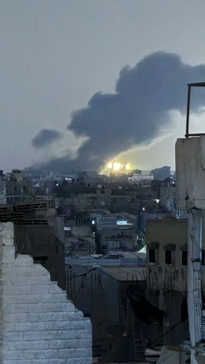 Thumbnail preview image for the video titled: Israeli forces blow up buildings in Beit Lahia