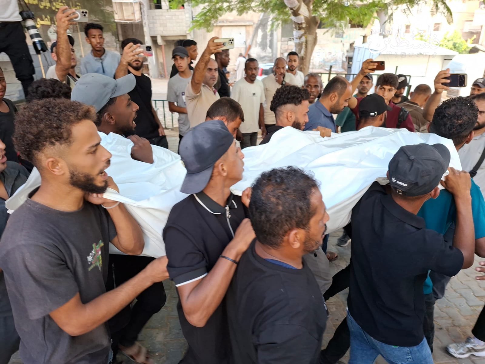 Thumbnail preview image for the video titled: Massacre of security guards at the Islamic University of Gaza
