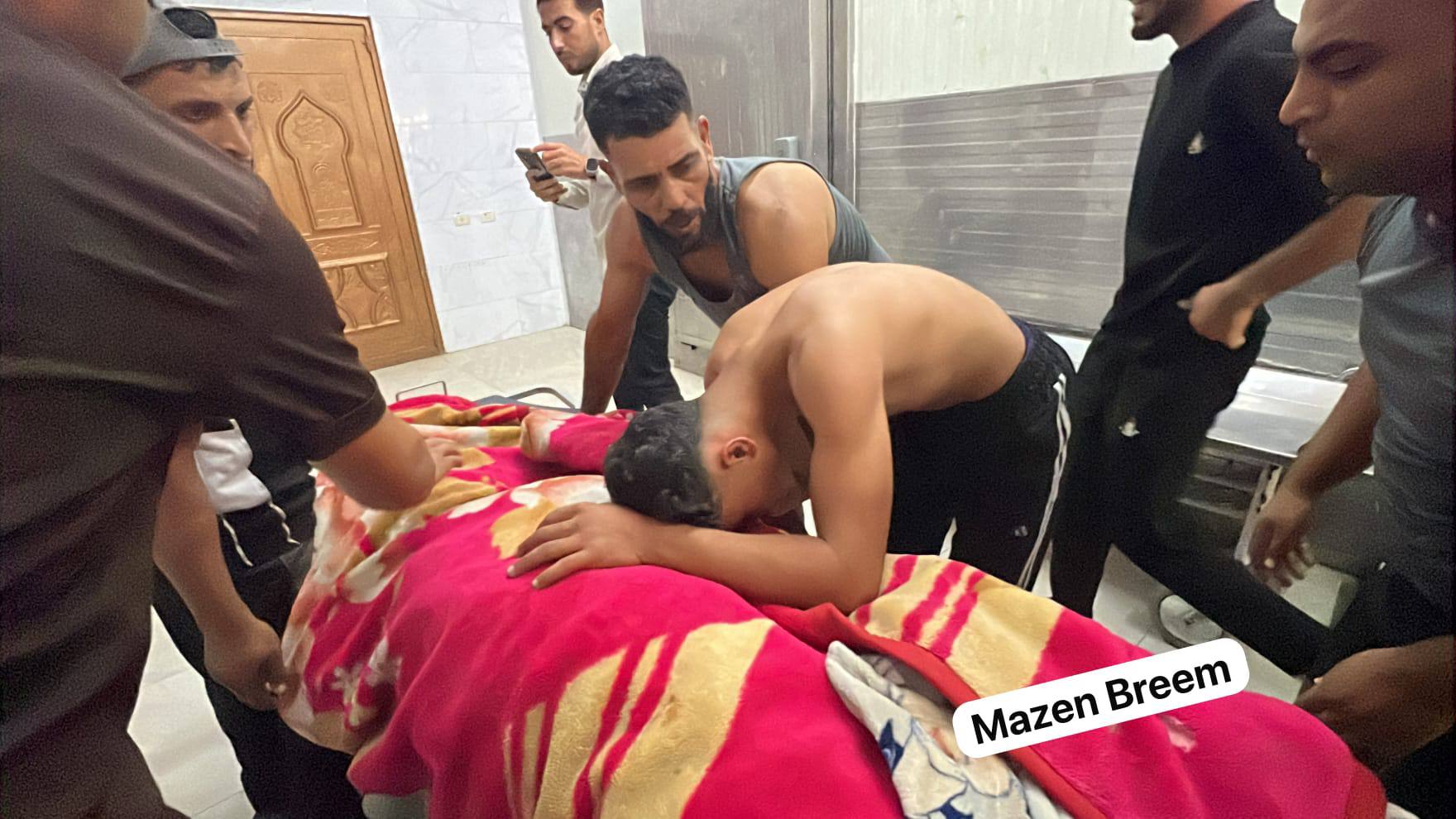 Thumbnail preview image for the video titled: Relatives mourn brothers killed by Israeli drone strike in northern Khan Younis