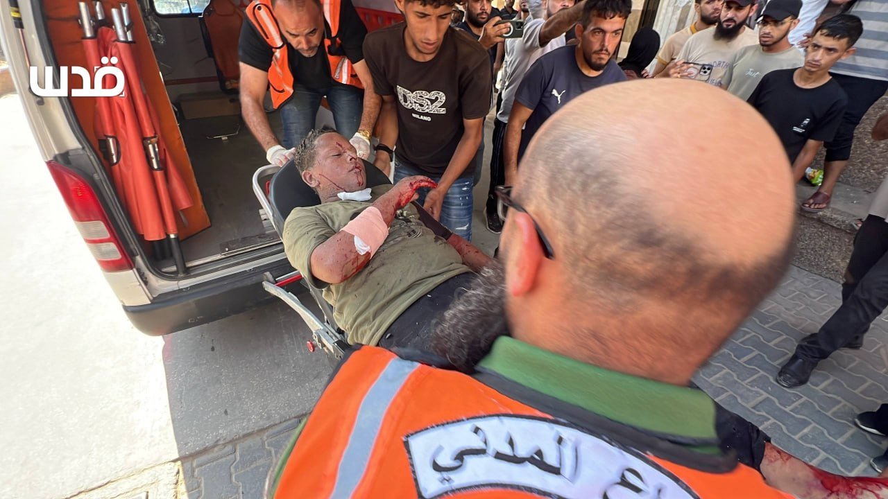 Thumbnail preview image for the video titled: Injuries brought to hospital following Israeli drone strike on northern Khan Younis