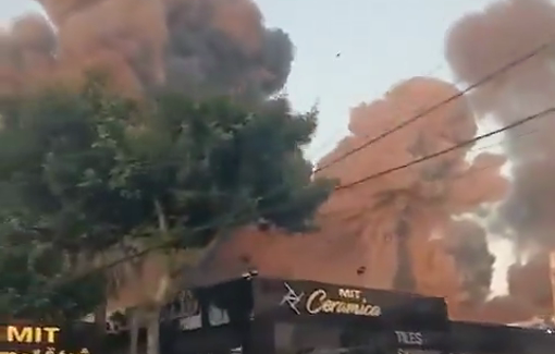 Thumbnail preview image for the video titled: Huge plumes of smoke over residential area of Beirut after 20 Israeli airstrikes